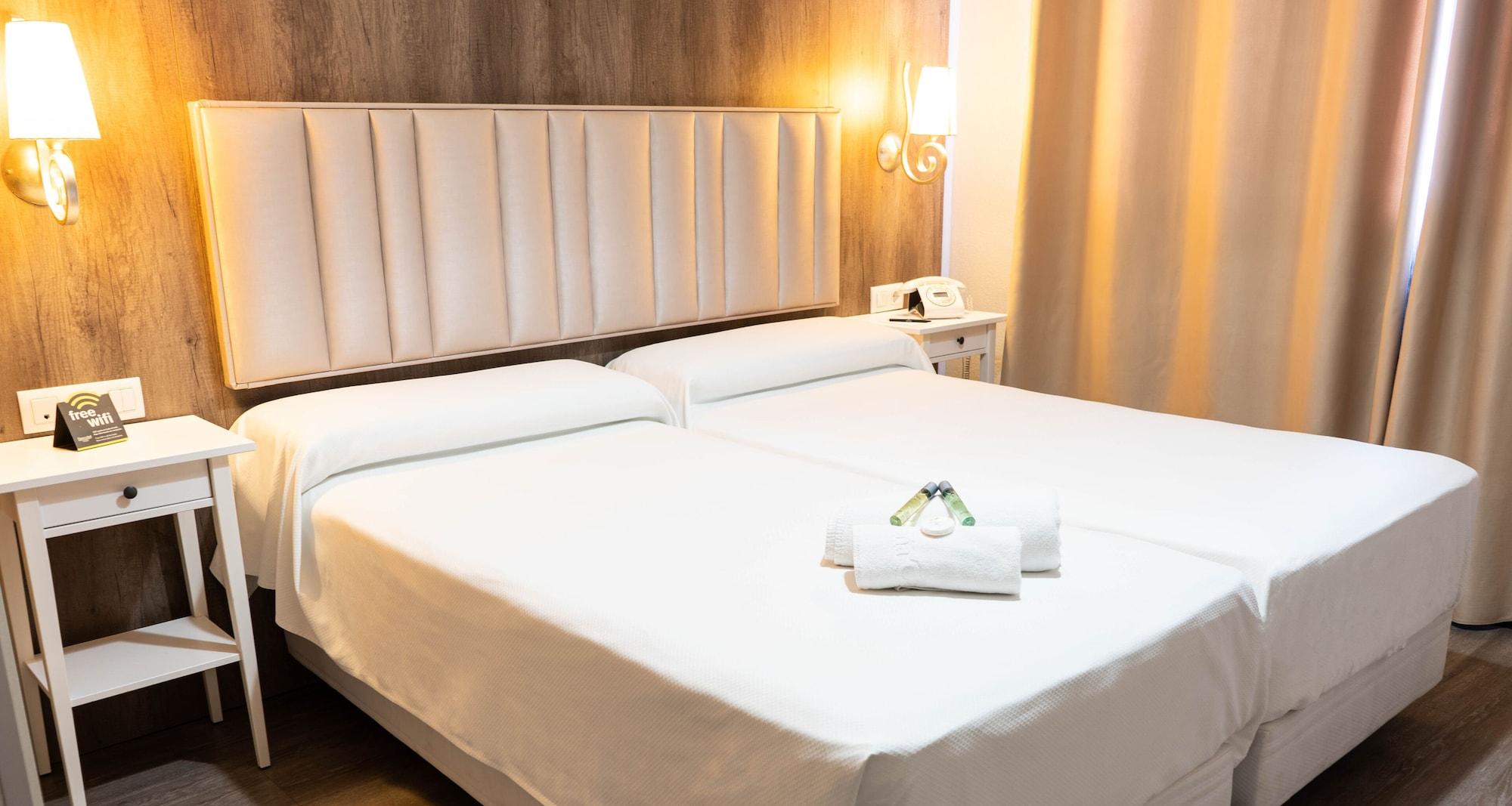 Hotel Sercotel Dona Carmela Seville Ngoại thất bức ảnh