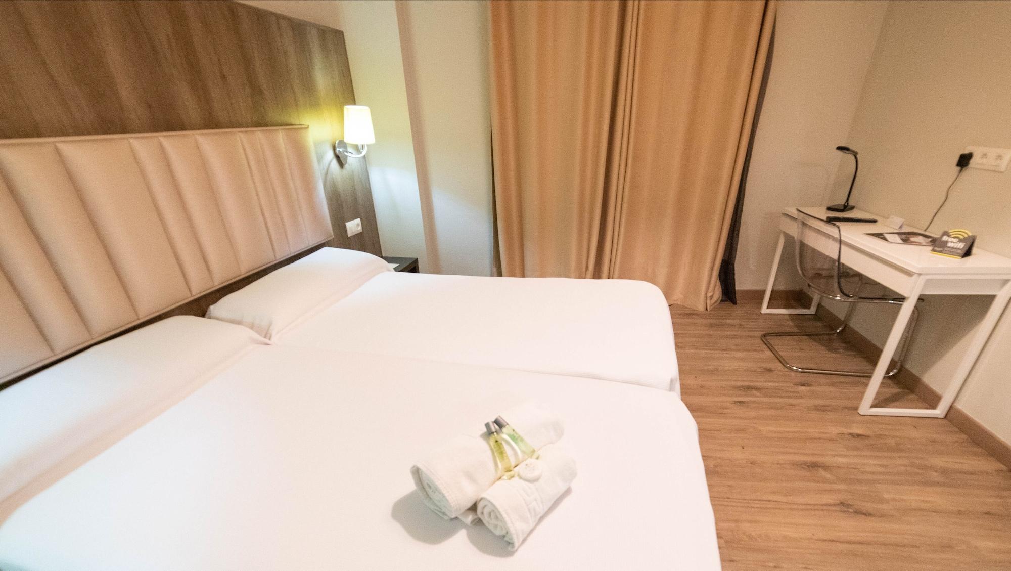 Hotel Sercotel Dona Carmela Seville Ngoại thất bức ảnh